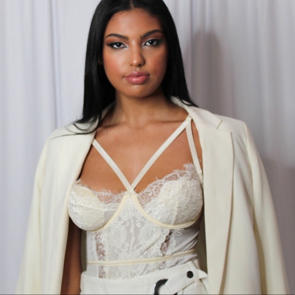 Cream blazer - Picture 3 of 4